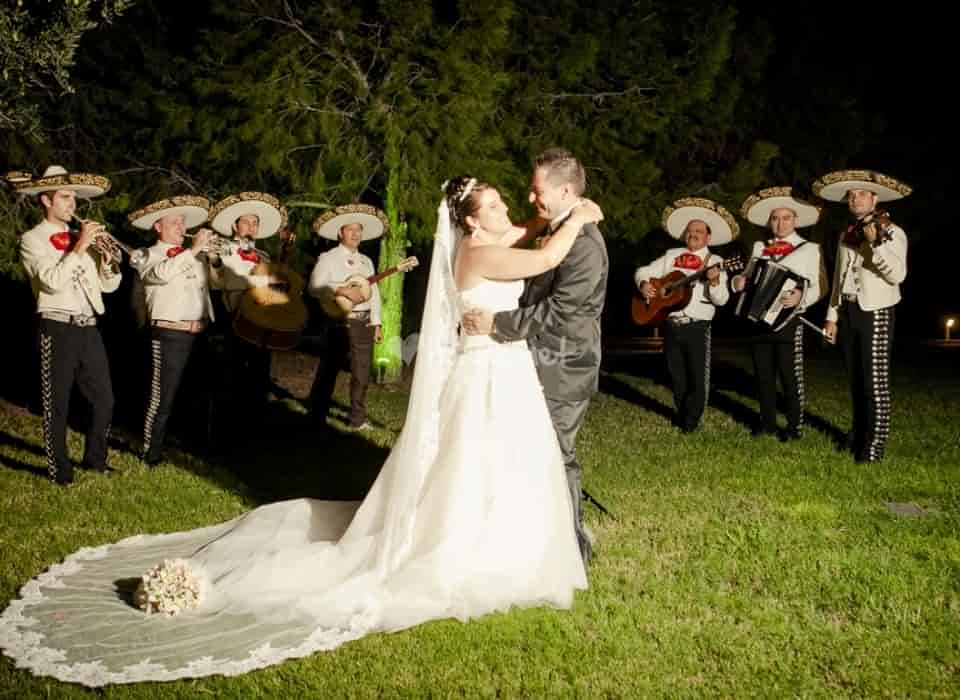 mariachi de arequipa para bodas